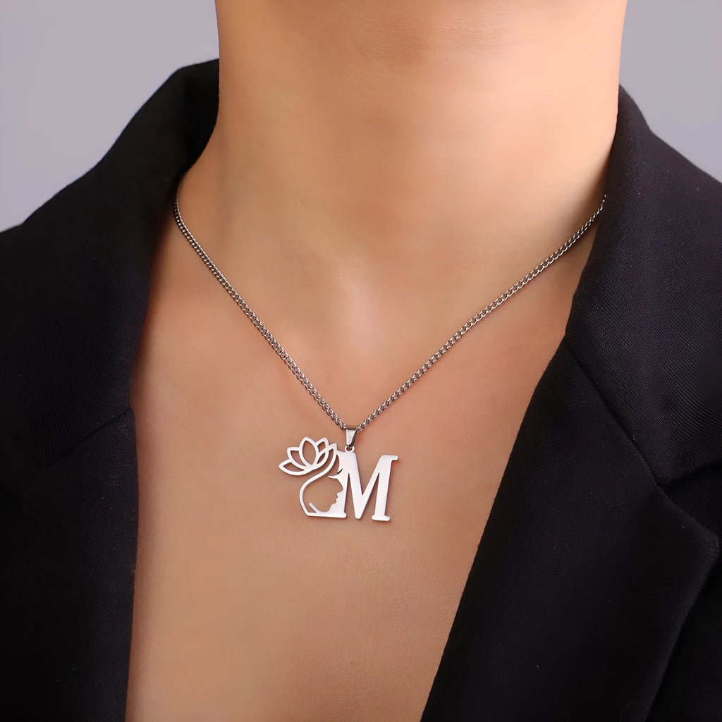 Stainless steel cross chain necklace with single pendant in gold or silver colour