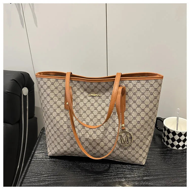 Western style PU leather shoulder bag with sewing thread detail and polyester lining.