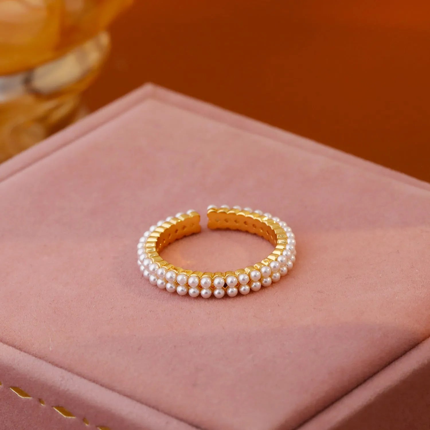 Geometric open-mouth women's ring with round pearl accent and gold electroplated finish