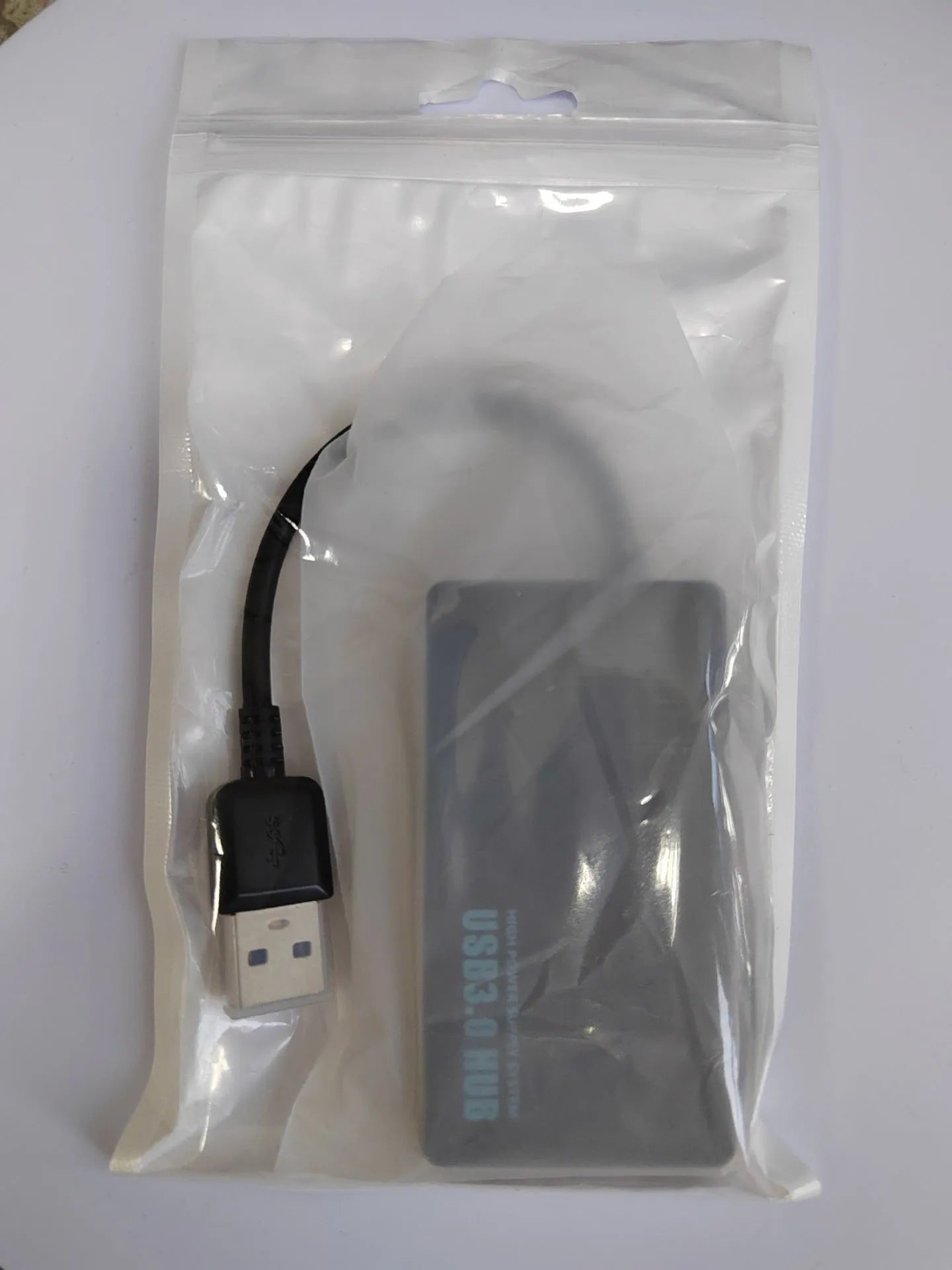 USB multi-computer extender switch with 20cm cable showing USB-A and USB-C interface options