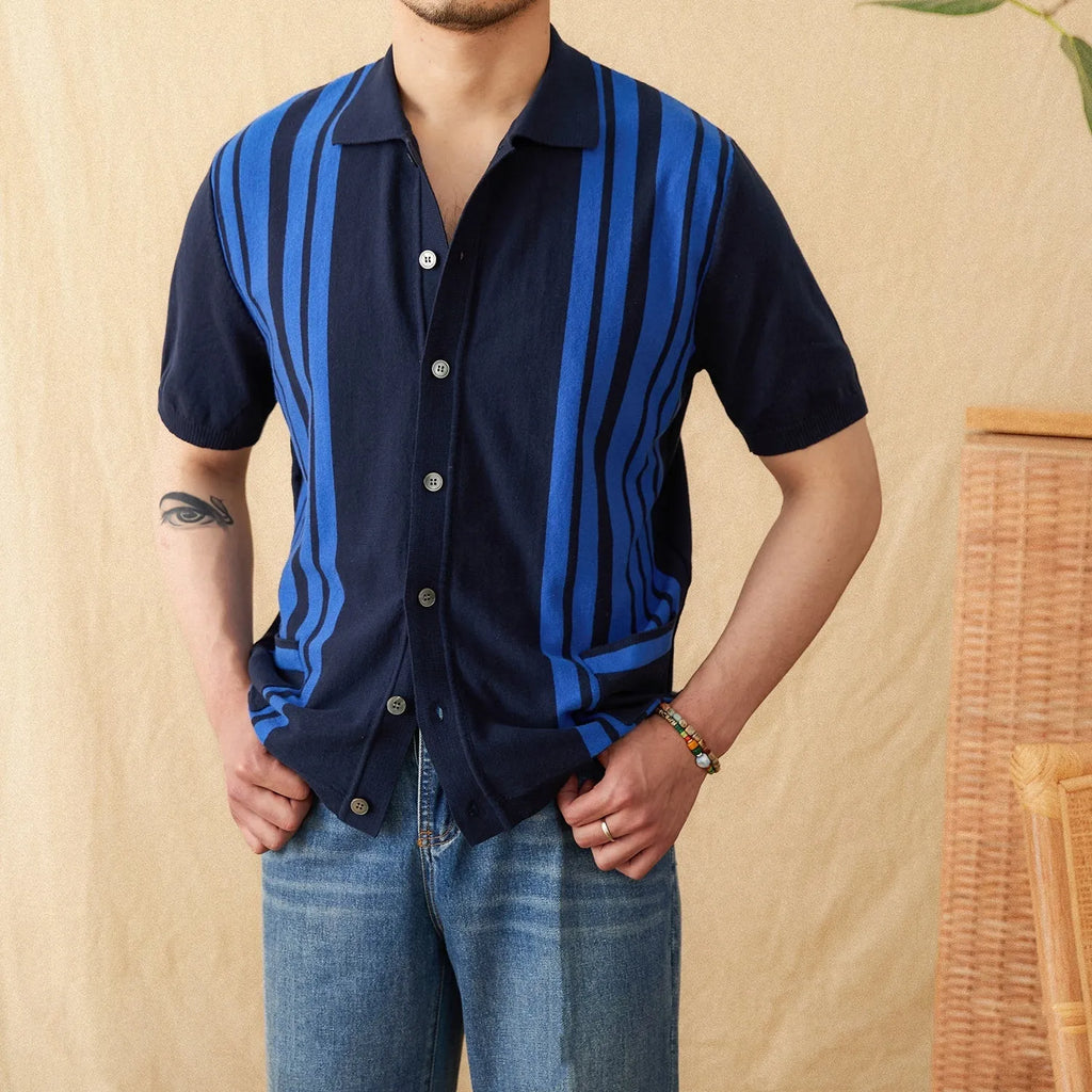Short-sleeved striped knitted polo cardigan in light blue with a lapel collar.
