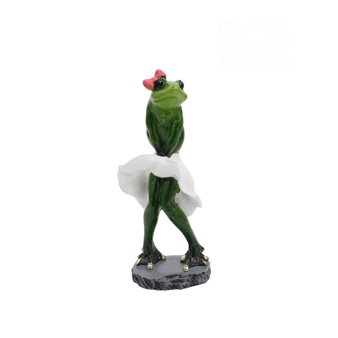 Pastoral style synthetic resin frog ornament for home decoration