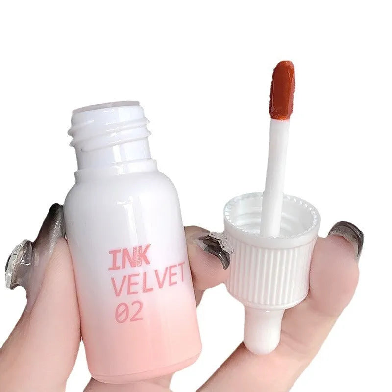 Milk Huhoo series mirror lip lacquer in 3.5g packaging with four shade options