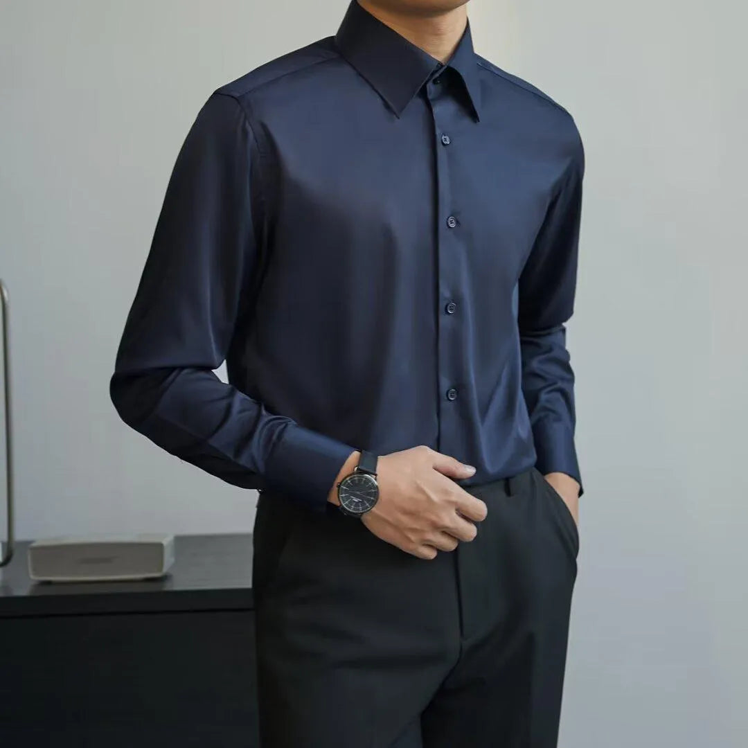 Man wearing a black loose-fit long sleeve cardigan shirt with a V-neck in Korean Japanese style.