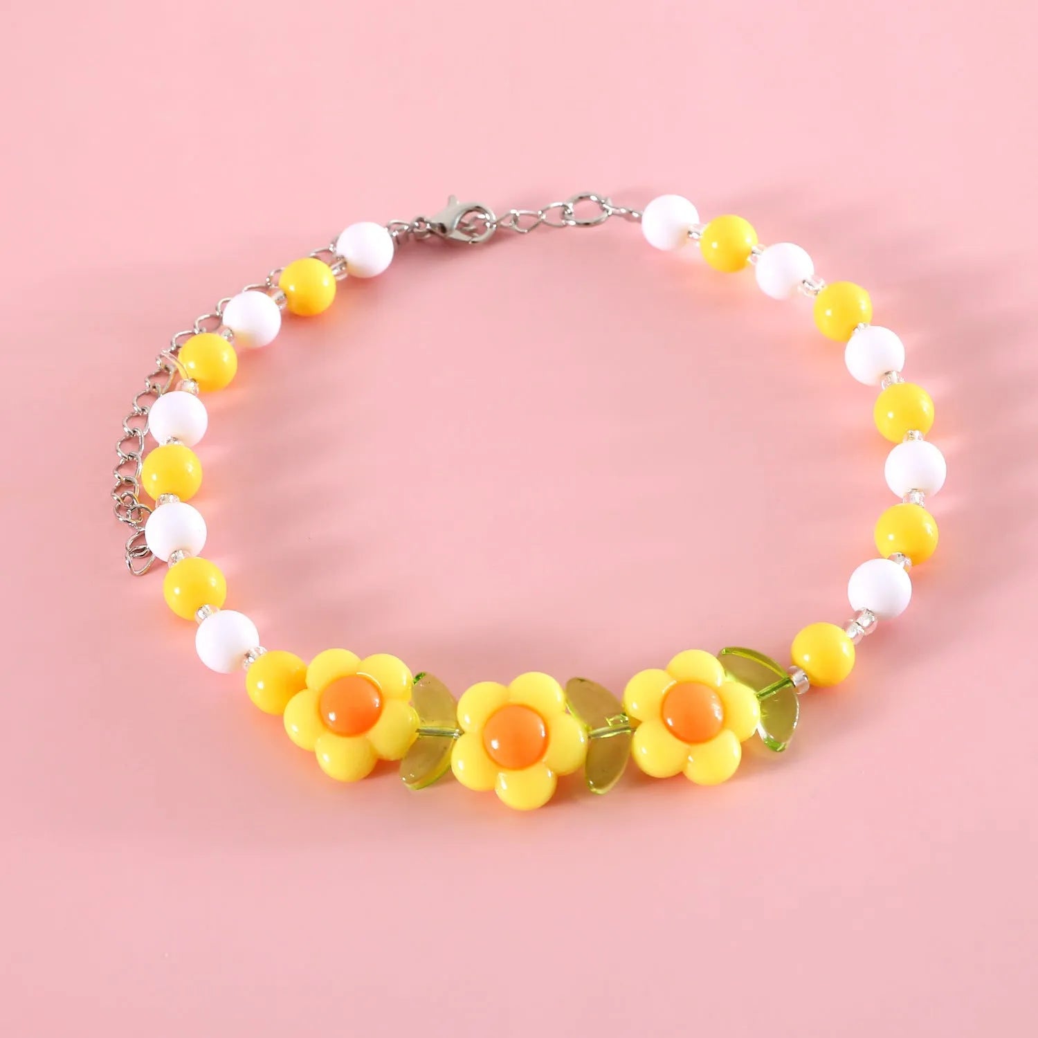 Colourful plastic pearl pet necklace with small flower, rainbow, or peach bead designs for cats