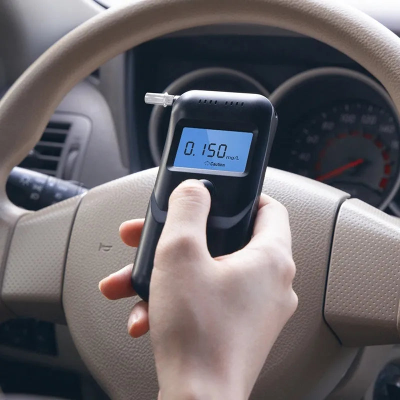 Black household alcohol tester HD-JJCSY01 for breath checking and drunk driving detection