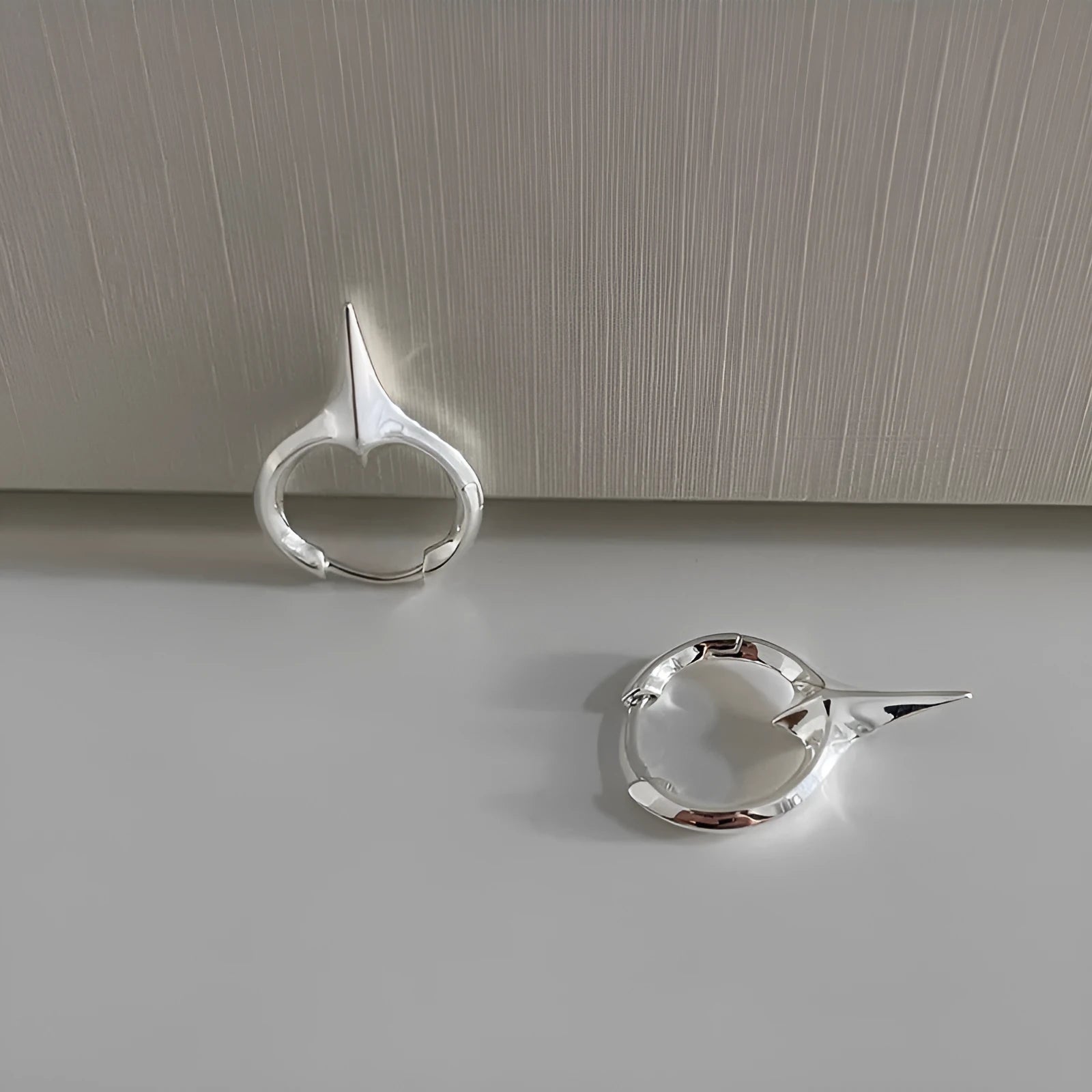Women's geometric star ear clips with platinum electroplating and clip-on design