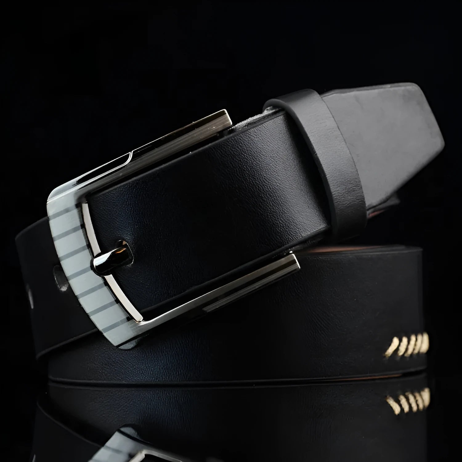 Men's threading pattern pin buckle belt in imitation leather with alloy buckle