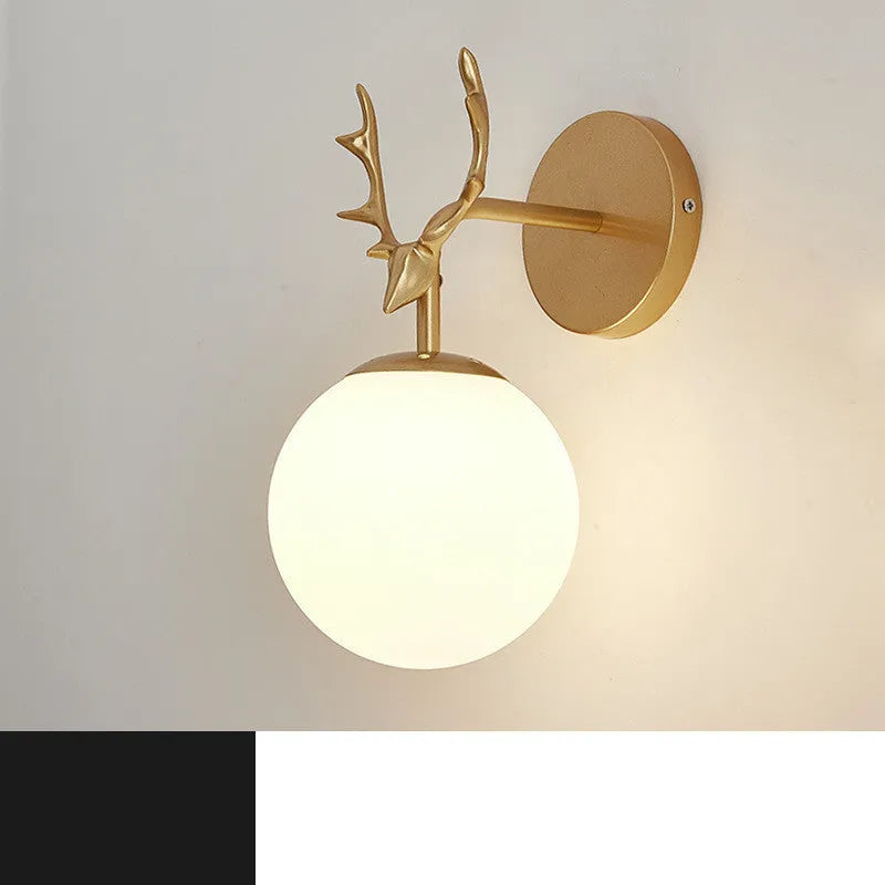 Nordic glass wall lamp with E27 holder in golden or black finish