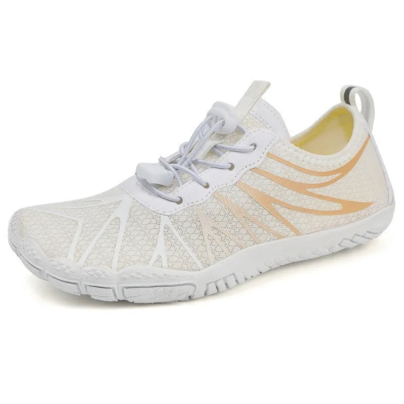 Breathable non-slip sports running shoes in casual low-top design with lace-up front