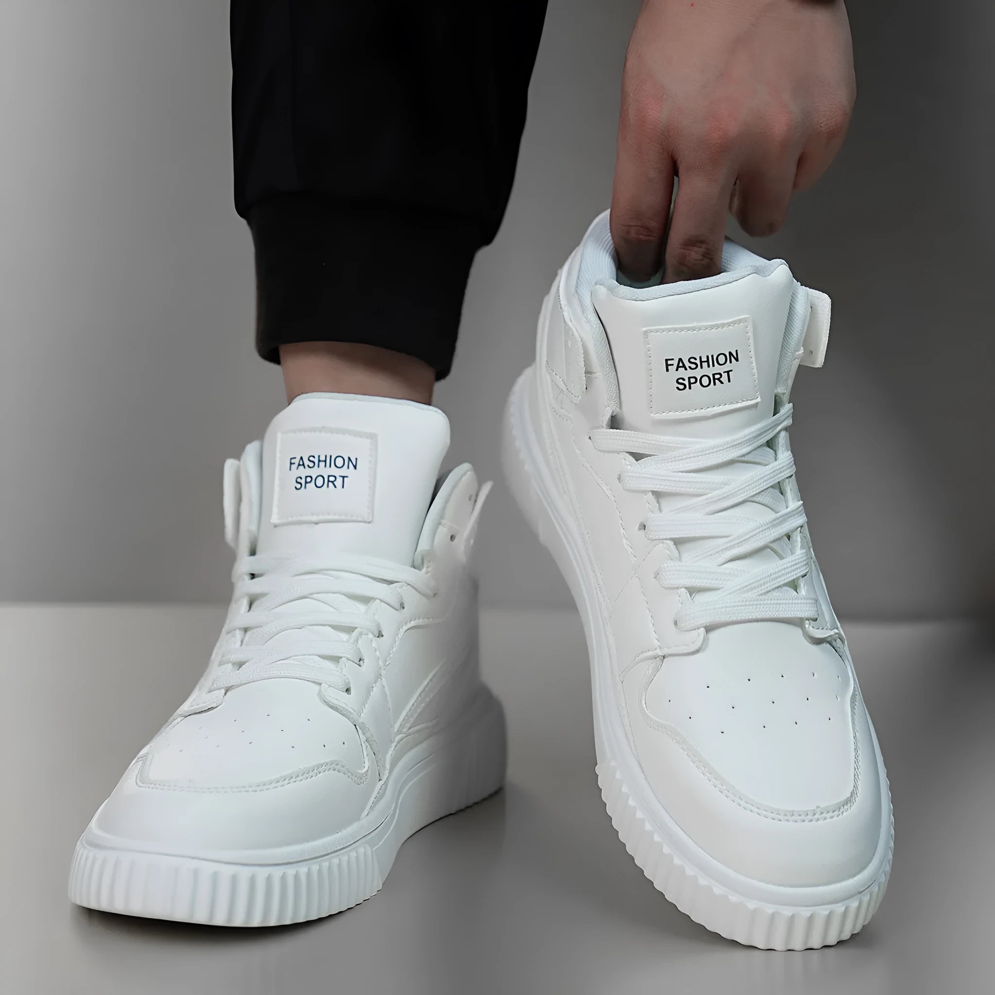 Men's white microfiber casual shoes with round-toe design for autumn and winter leisure wear