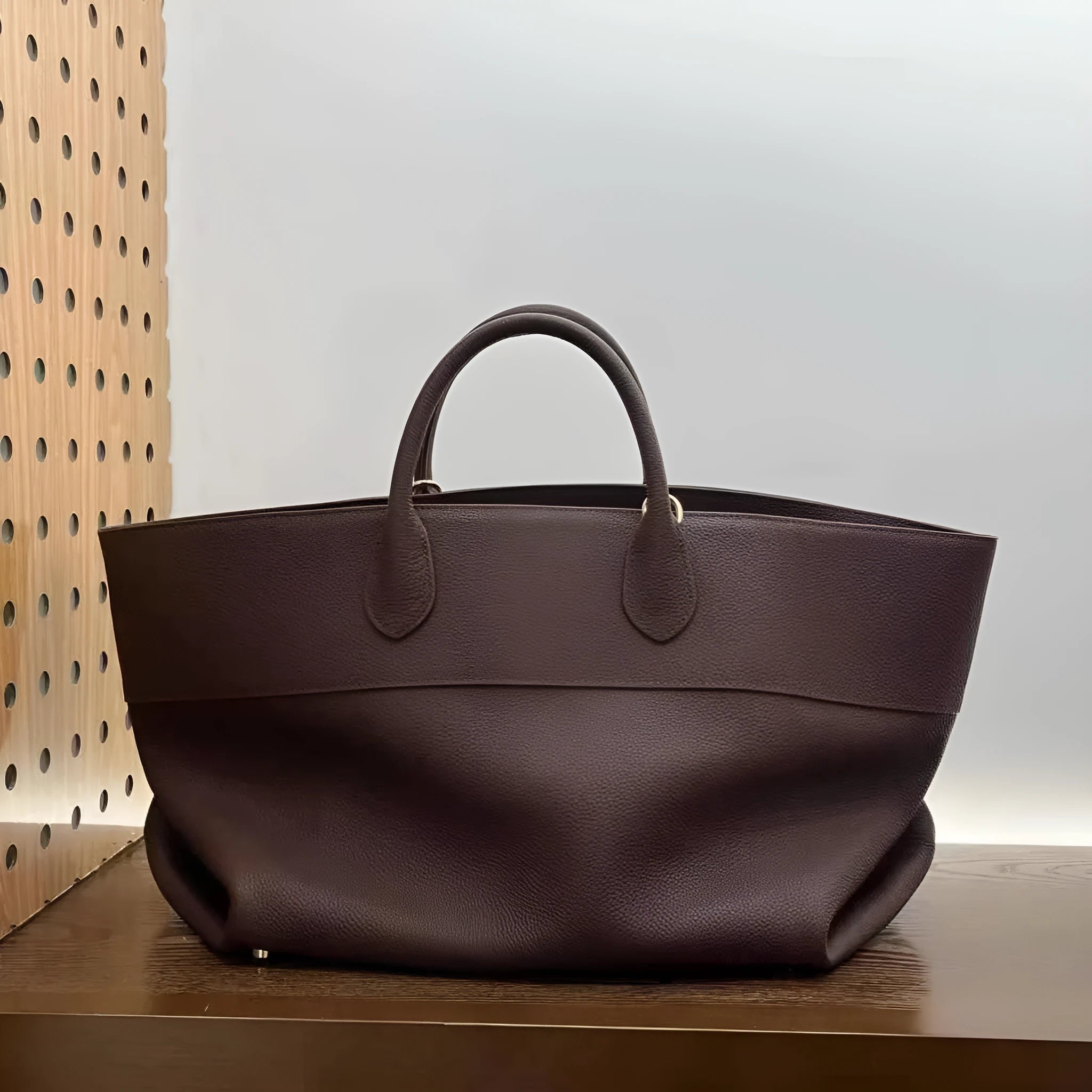 Simple crossbody tote bag in first layer cowhide genuine leather, large capacity with open pocket
