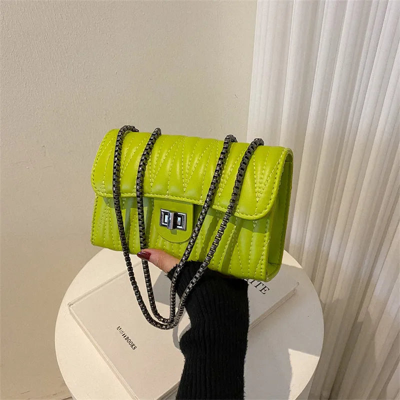 Retro textured diamond pattern women's small shoulder bag in PU leather, horizontal square shape 21x14x7cm