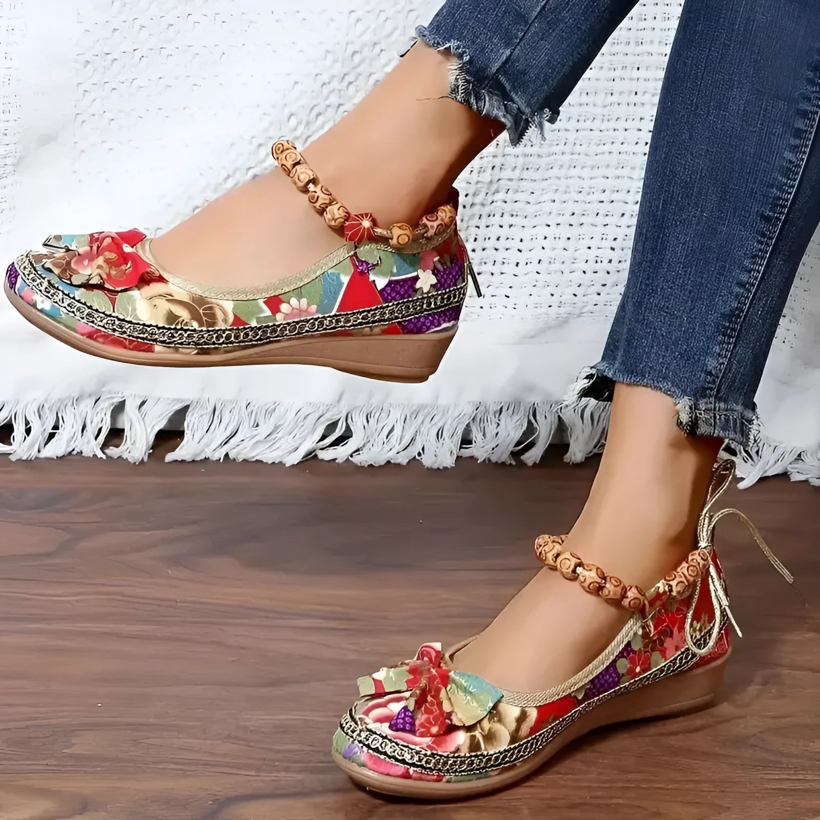Women's plus size ethnic platform sandals with elastic band fastening and cloth upper