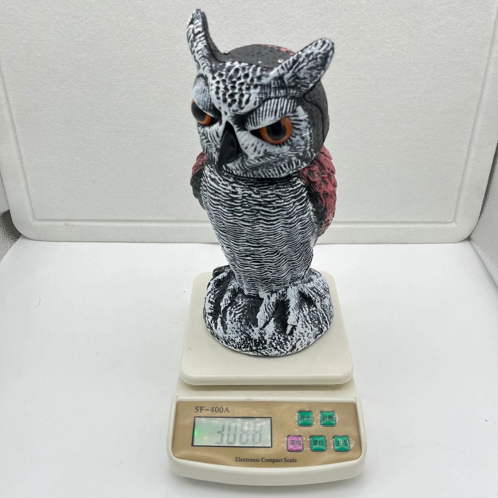 Artificial owl bait ornament with shaking head design for outdoor bird deterrent