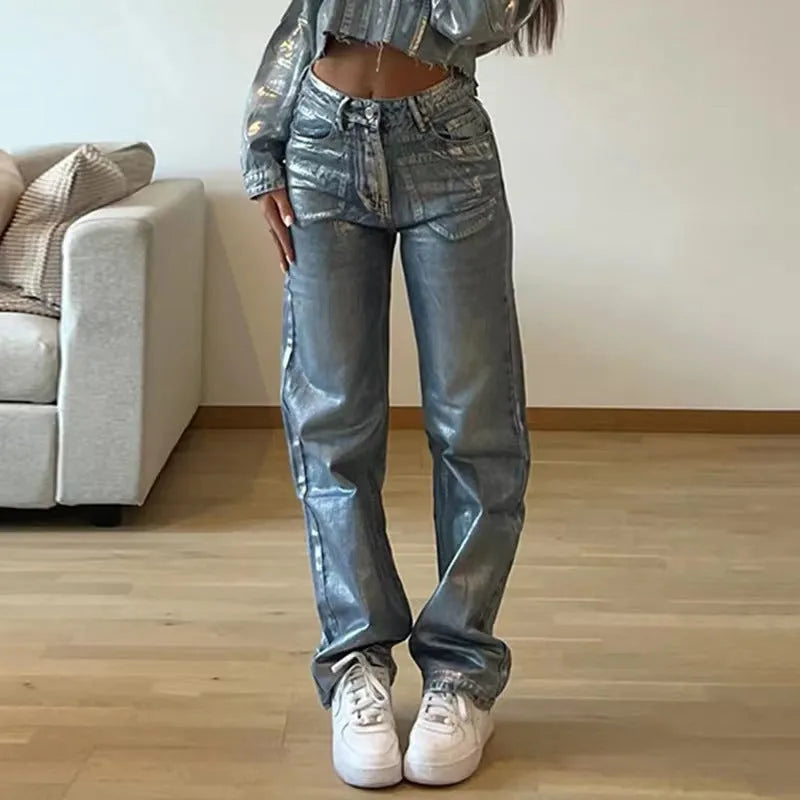 Straight leg high waist jeans in blue denim with contrast colour street hipster styling