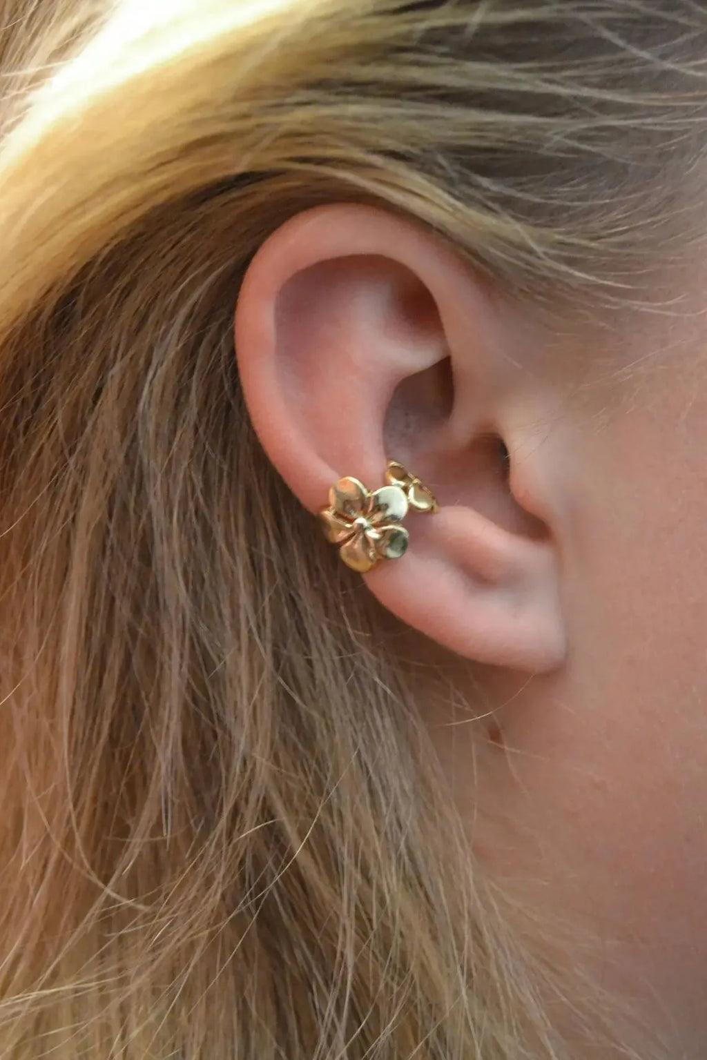 Gold starfish and scallop drop earrings with conch details on alloy hooks