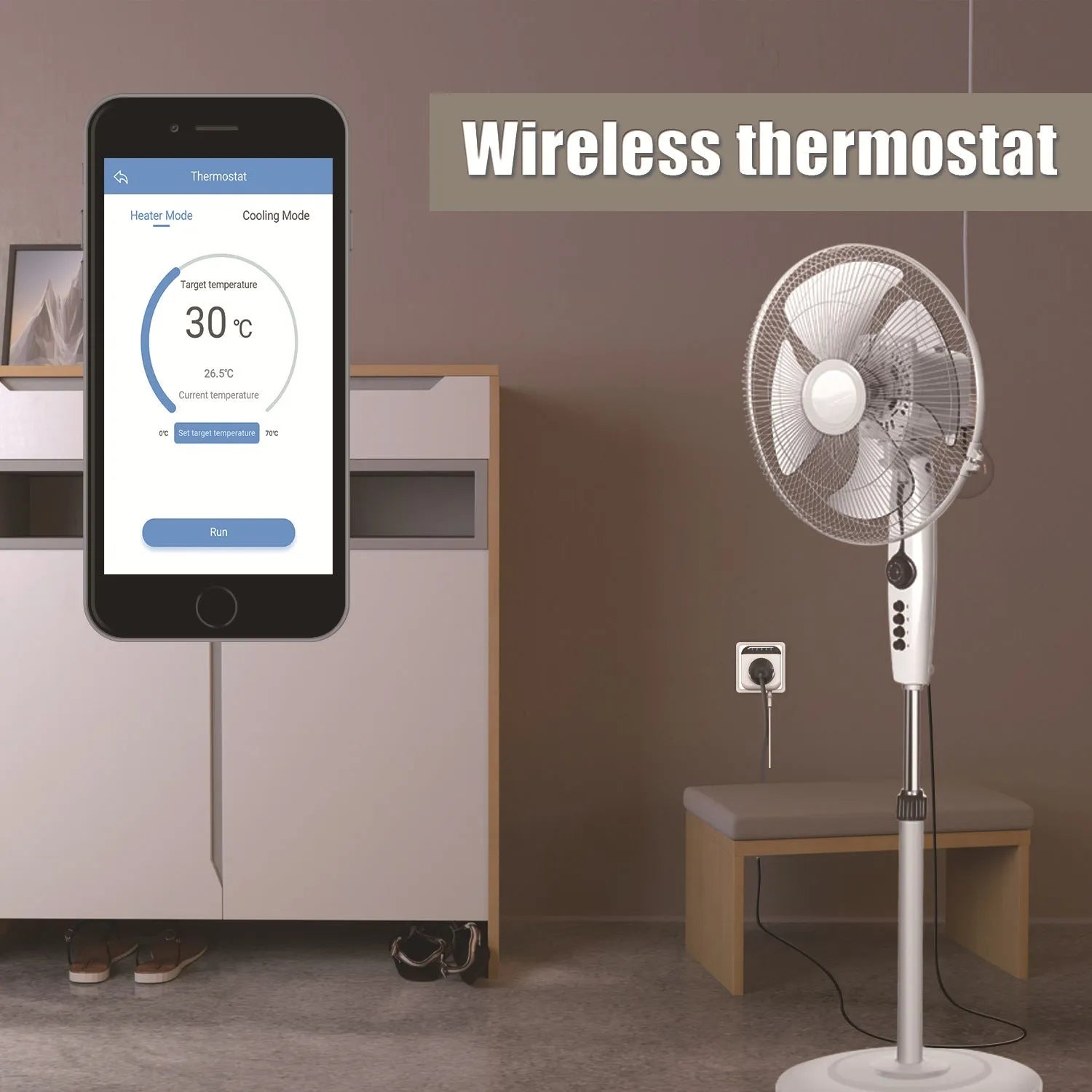 White Tuya wifi smart plug with temperature sensor probe and US 3-prong outlet.