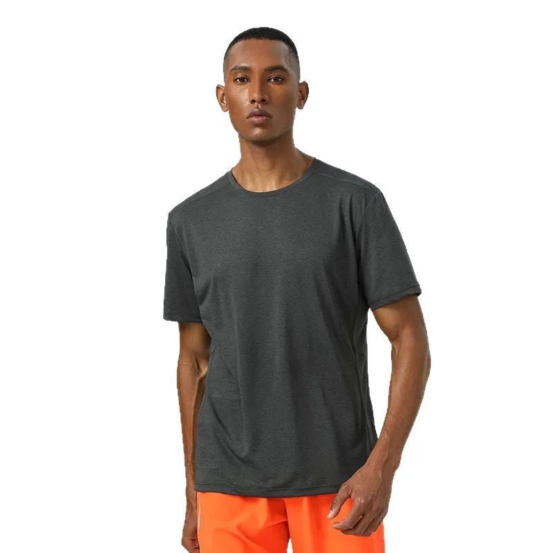 Men's short sleeve sports T-shirt in polyester with reflective trim on sleeve