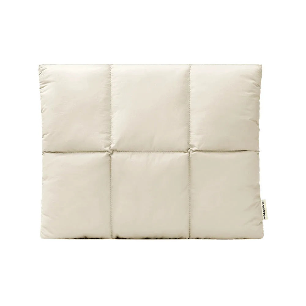 Soft fluffy polyester laptop sleeve in European retro style for 13-15.6 inch laptops