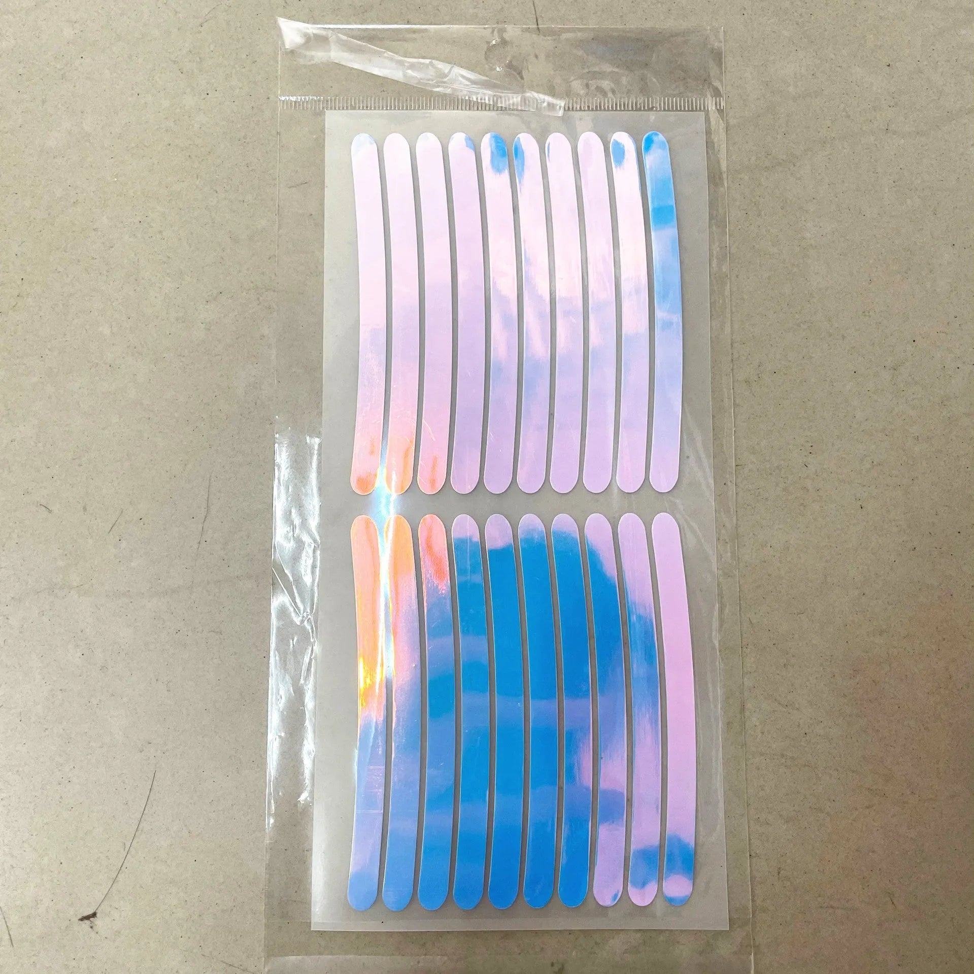 20-piece set of arc-shaped PVC reflective stickers for car wheel hubs in multiple colour options