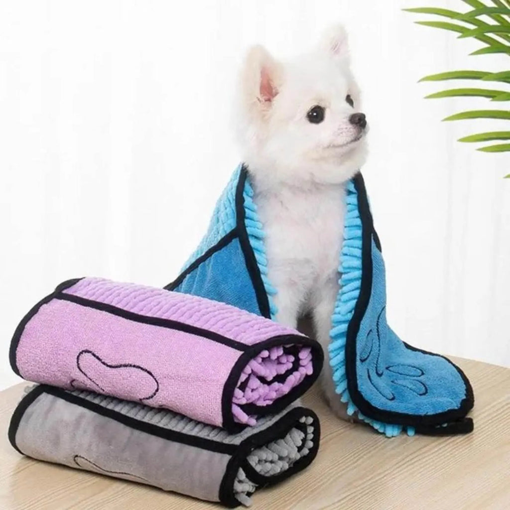Blue quick-dry pet bath towel measuring 62 by 23 centimetres for drying dogs and cats