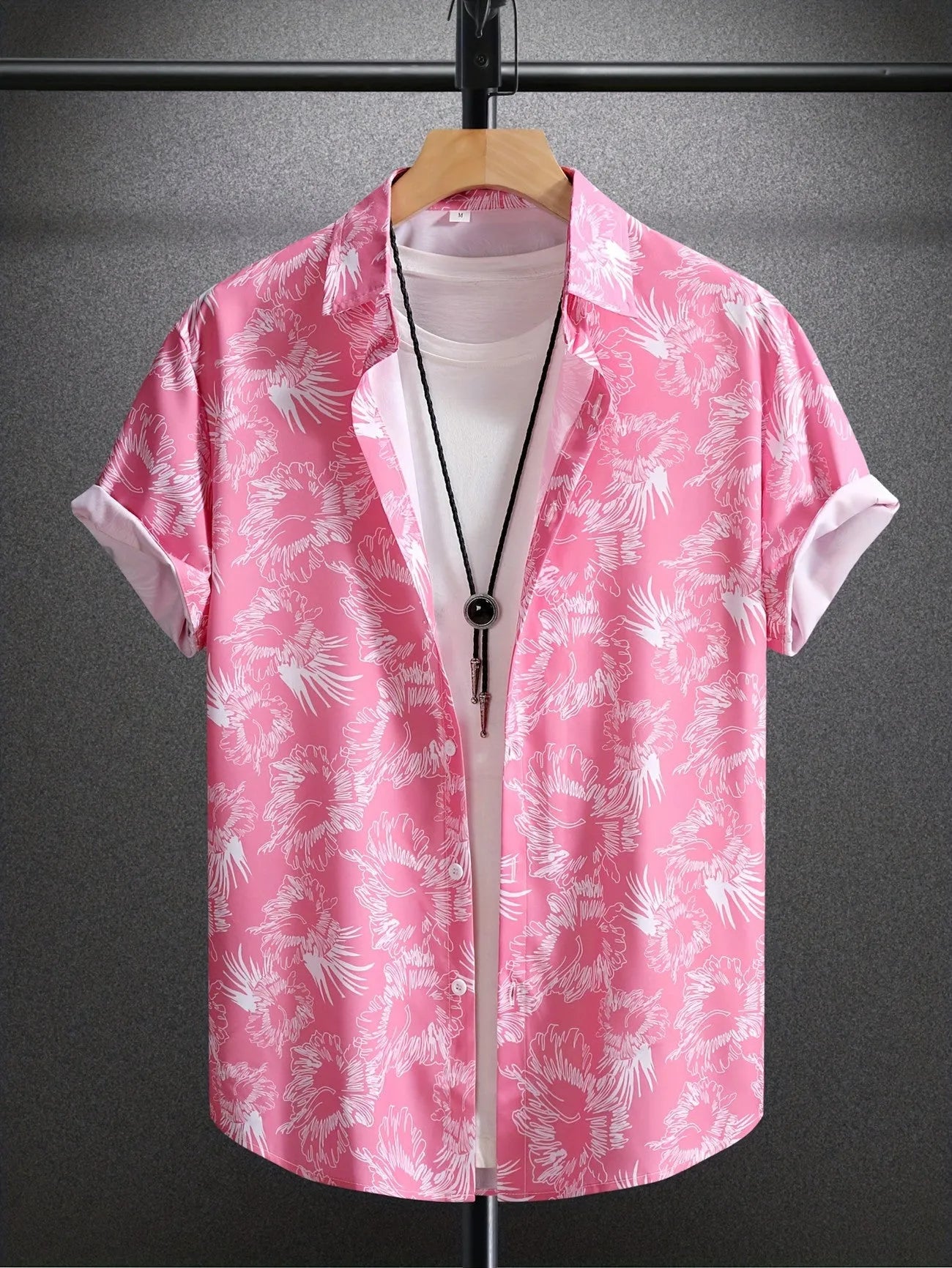 Men's plaid short-sleeve shirt cardigan with lapel collar showing elastic fabric detail