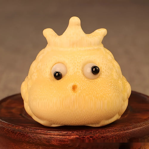 Solid bamboo carving ornament depicting Crown Princess toad with 5.0cm live eye detail