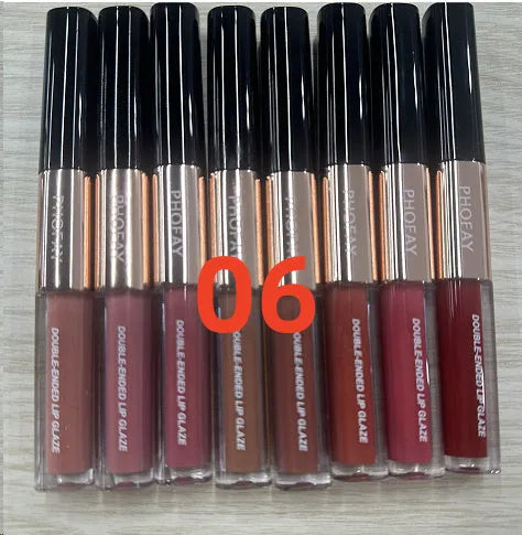 C-L021 double-head lip gloss with pointed tip and blending sponge in matte finish