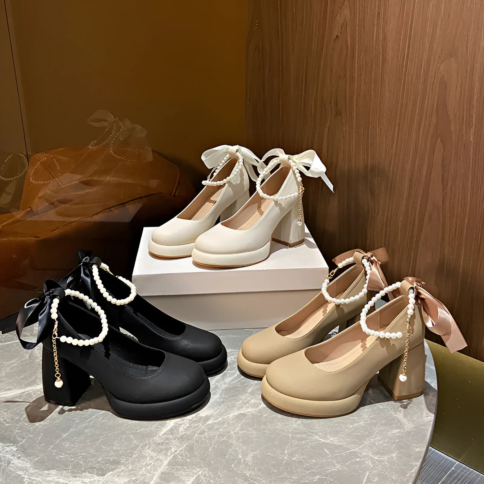 Women's beige Mary Jane shoes with chunky heels and ankle-strap buckle fastening, round toe shape