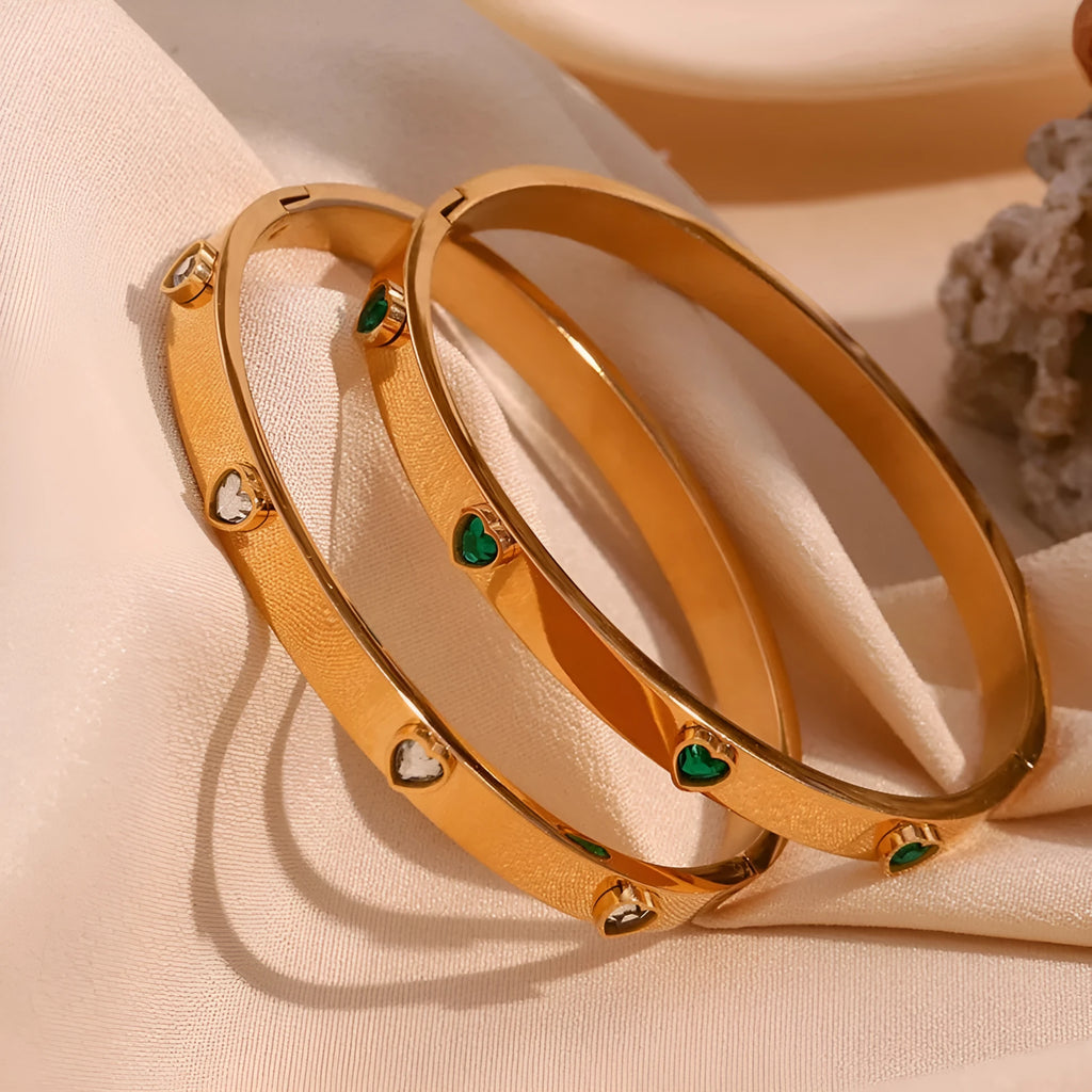 Women's stainless steel peach heart bracelet with micro-inlaid design in green colour option