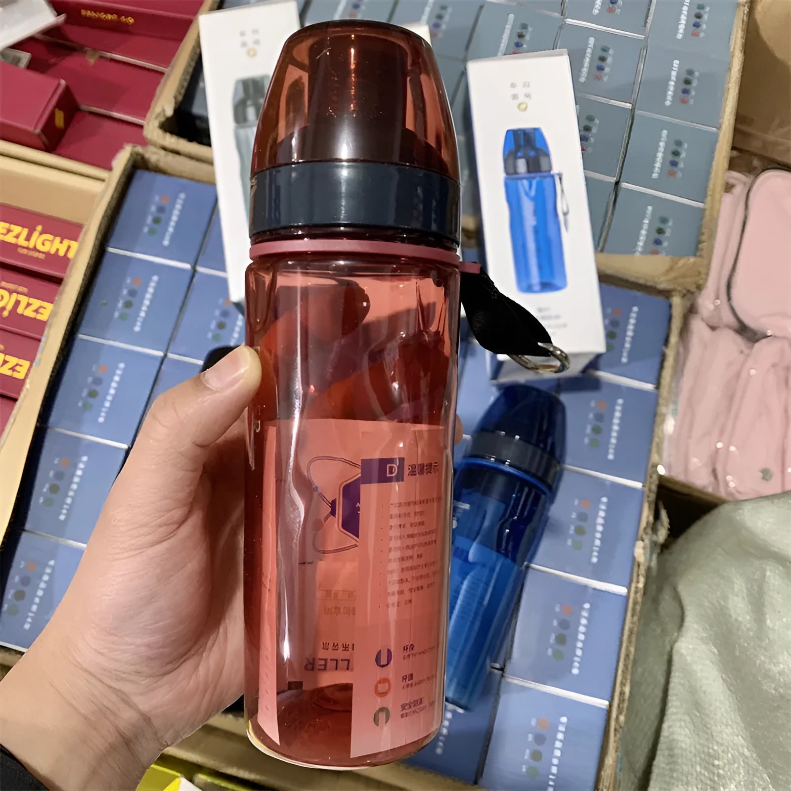 Portable sports water cup with tea compartment in blue red black or grey Chinese style