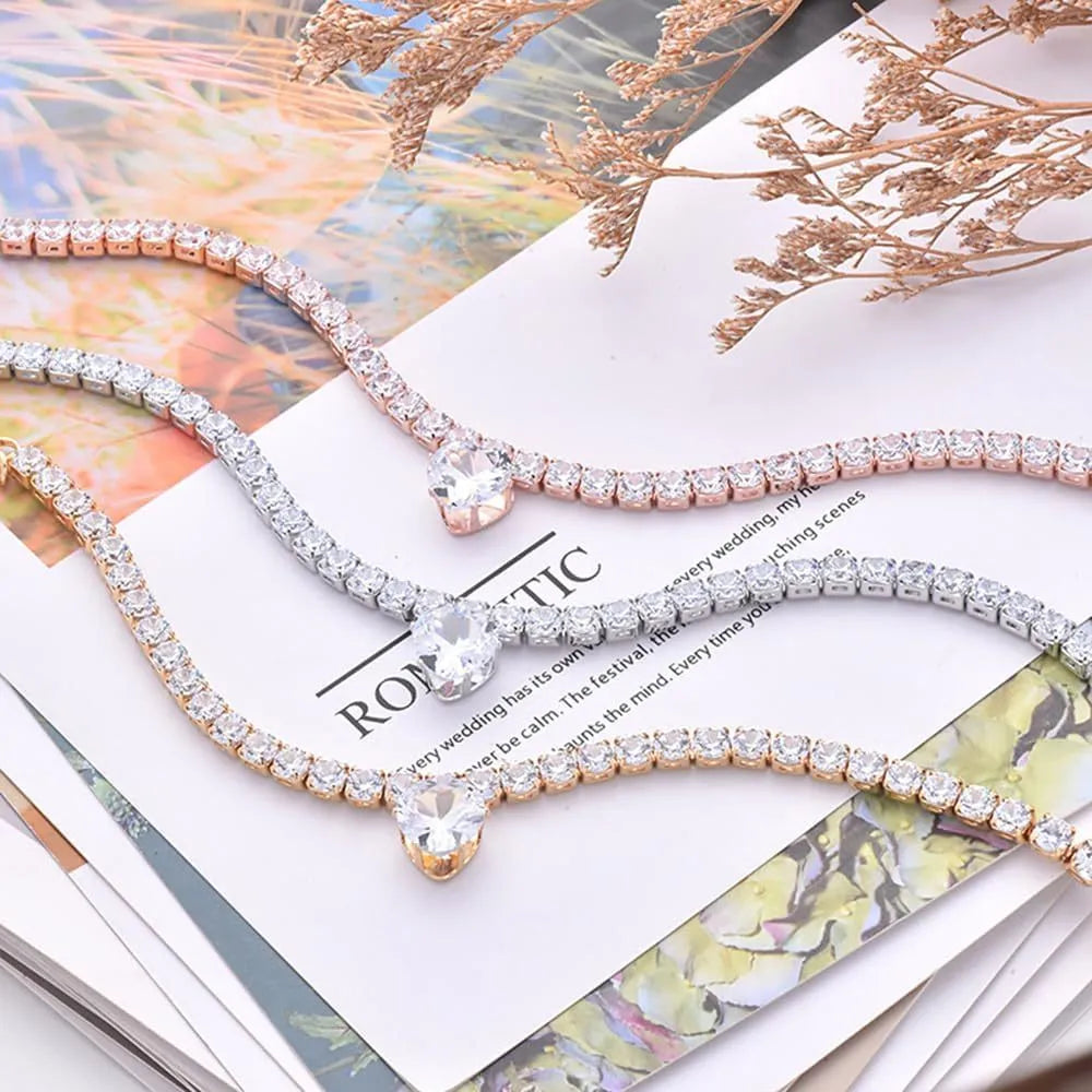 Gold rhinestone heart-shaped collar for medium dogs and cats with extension chain