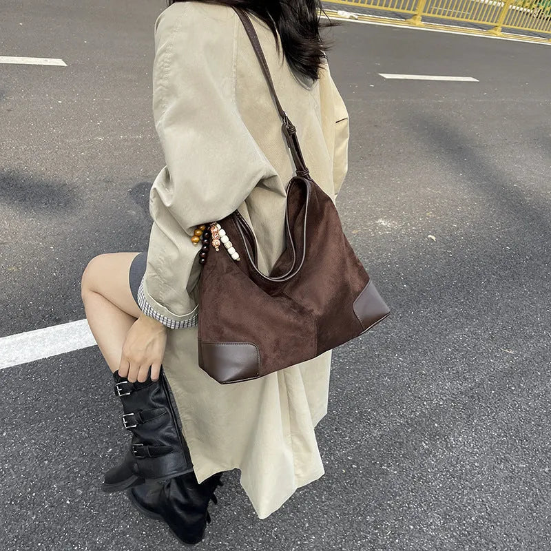 Women's PU leather large-capacity suede texture shoulder crossbody bag in brown with ribbon pendant, horizontal square shape, sandwich pocket