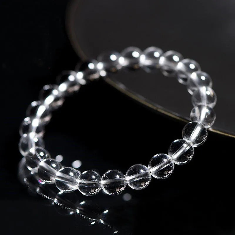 Donghai old mine white crystal bead bracelet in single circle design.