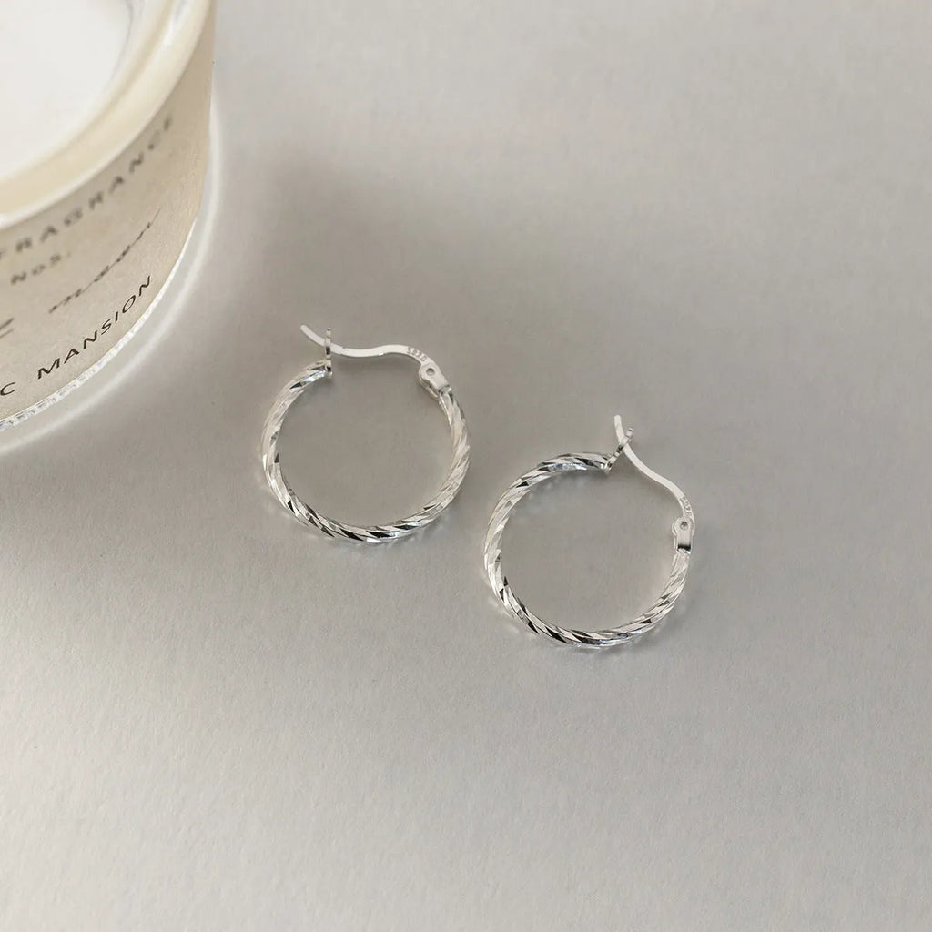 S925 silver round geometric carved ear clip pair on open cuff design for women