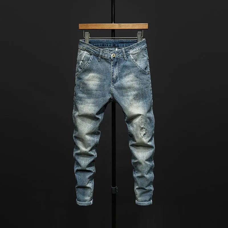 Men's slim-fitting skinny jeans in dark blue and light blue colours with micro-elasticity cotton denim