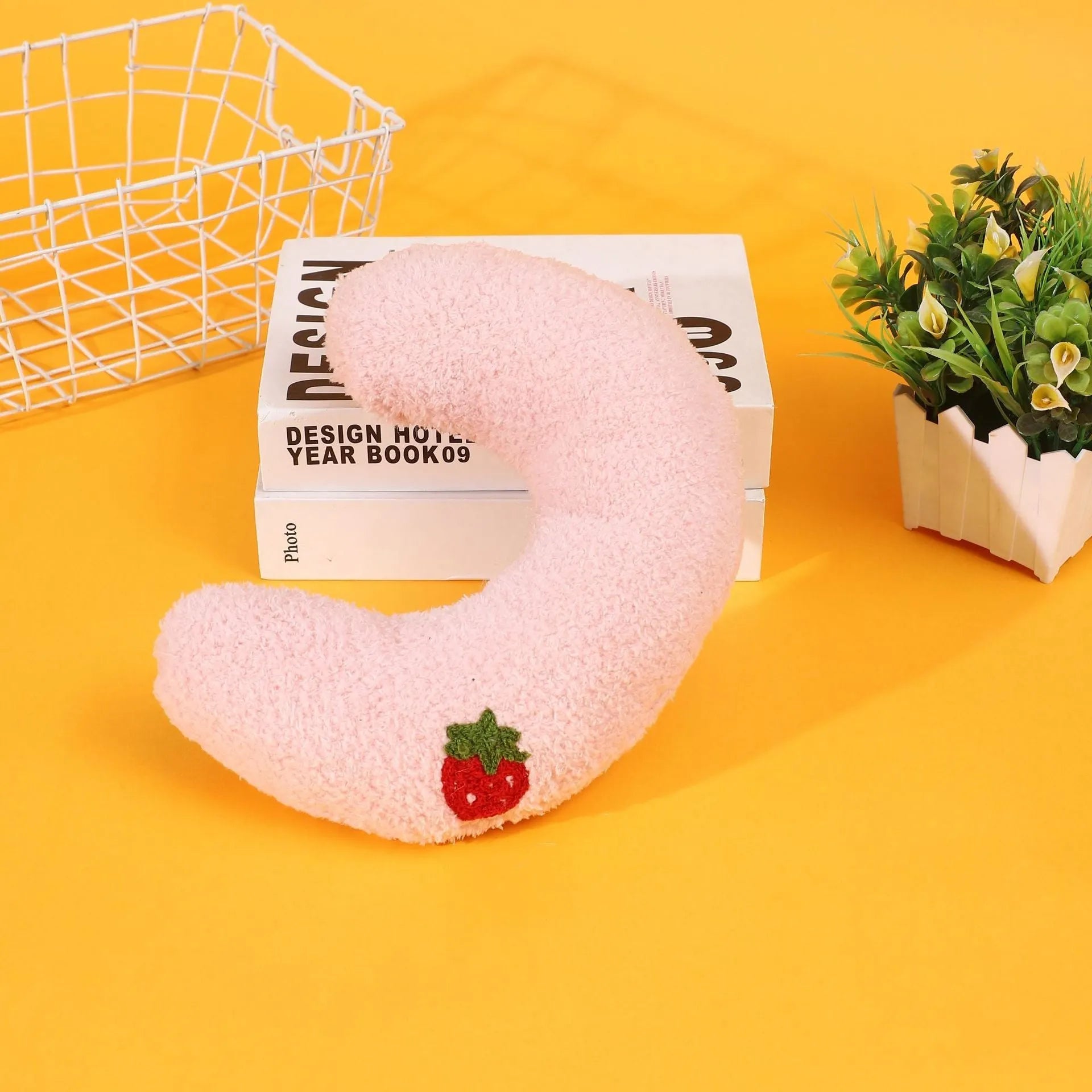 U-shaped half moon pet pillow for cats with cartoon dogs and cats design in blue colour