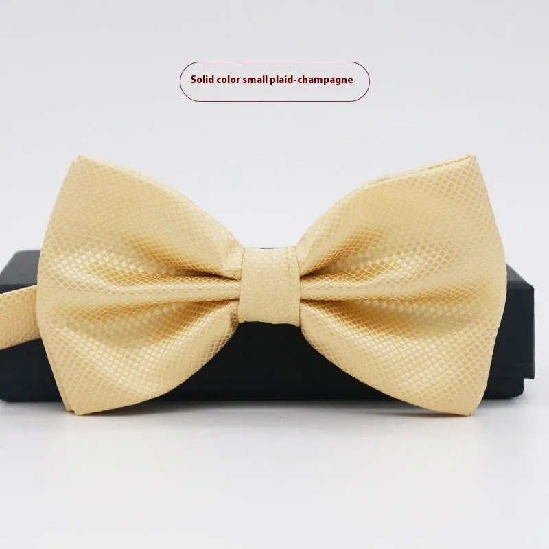 Men's flat head solid colour bow tie in polyester, showing 12cm by 6cm size on a background.