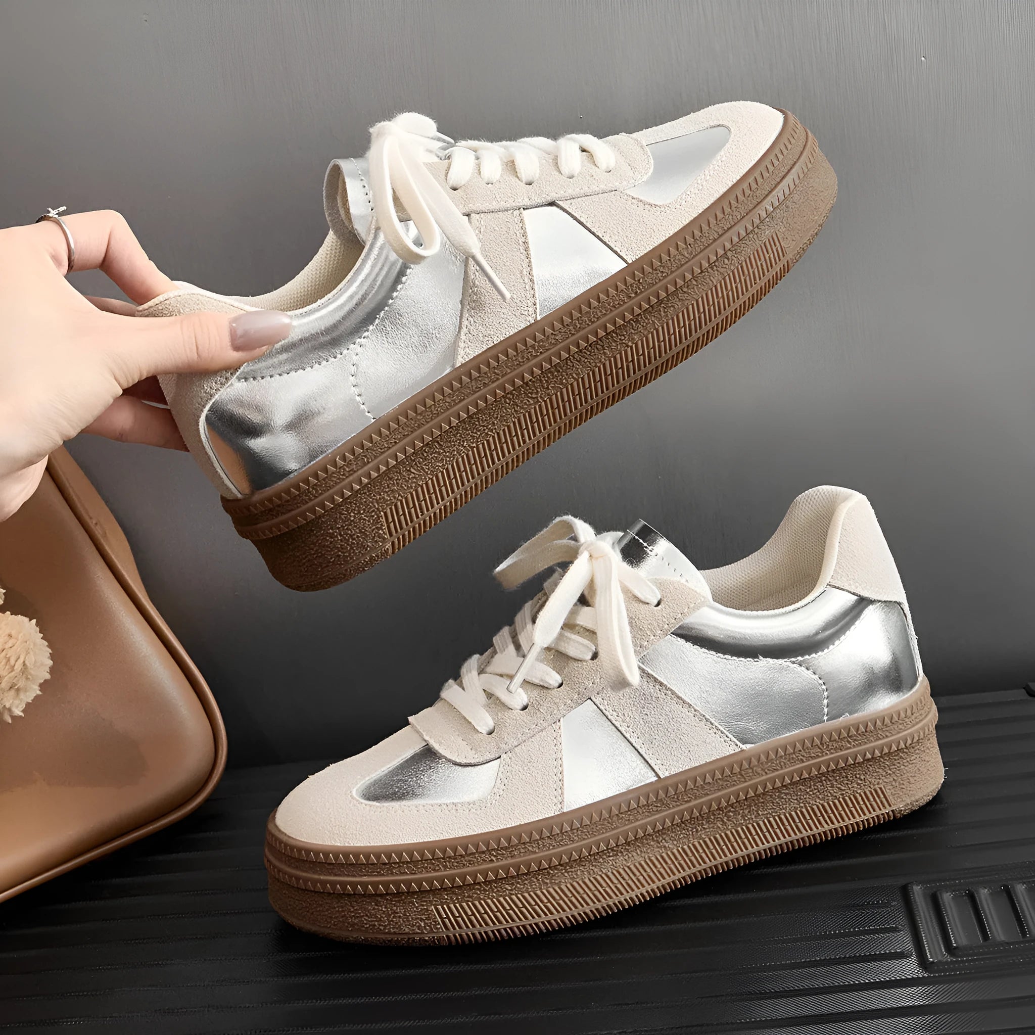 Women's retro casual board shoes with round toe, cross strap, and lace-up front in matte finish.
