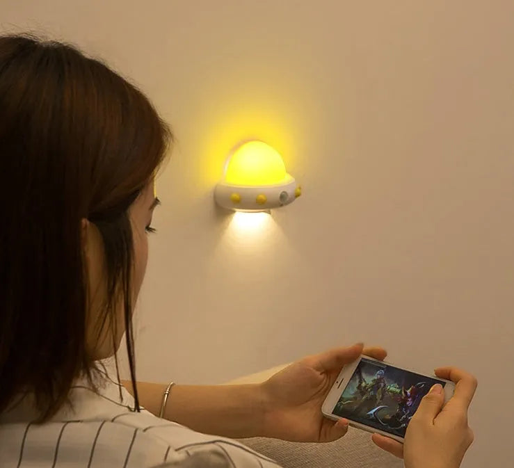 Remote control UFO bedside night light in blue, pink or white with ABS plastic lamp shade