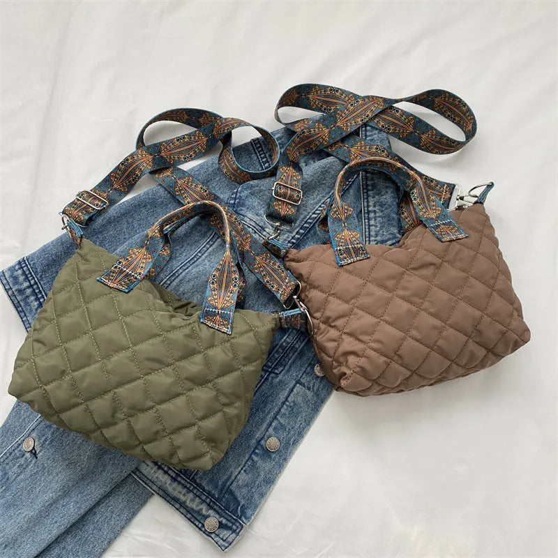 Oxford cloth messenger bag with sandwich pocket and single shoulder strap in horizontal square shape