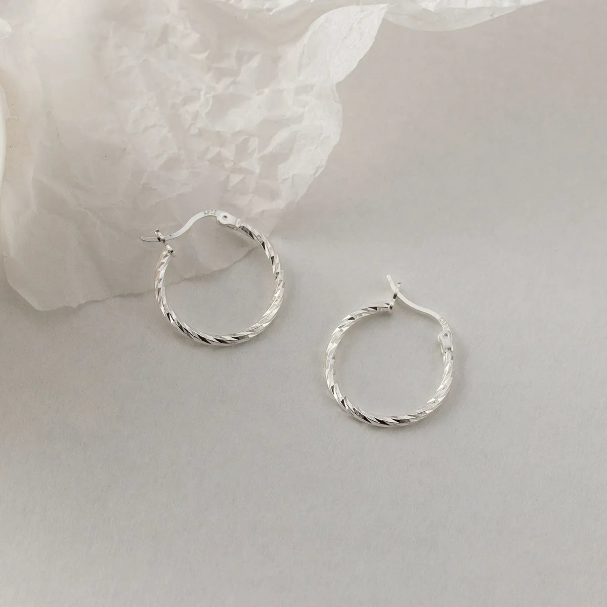 S925 silver round geometric carved ear clip pair on open cuff design for women