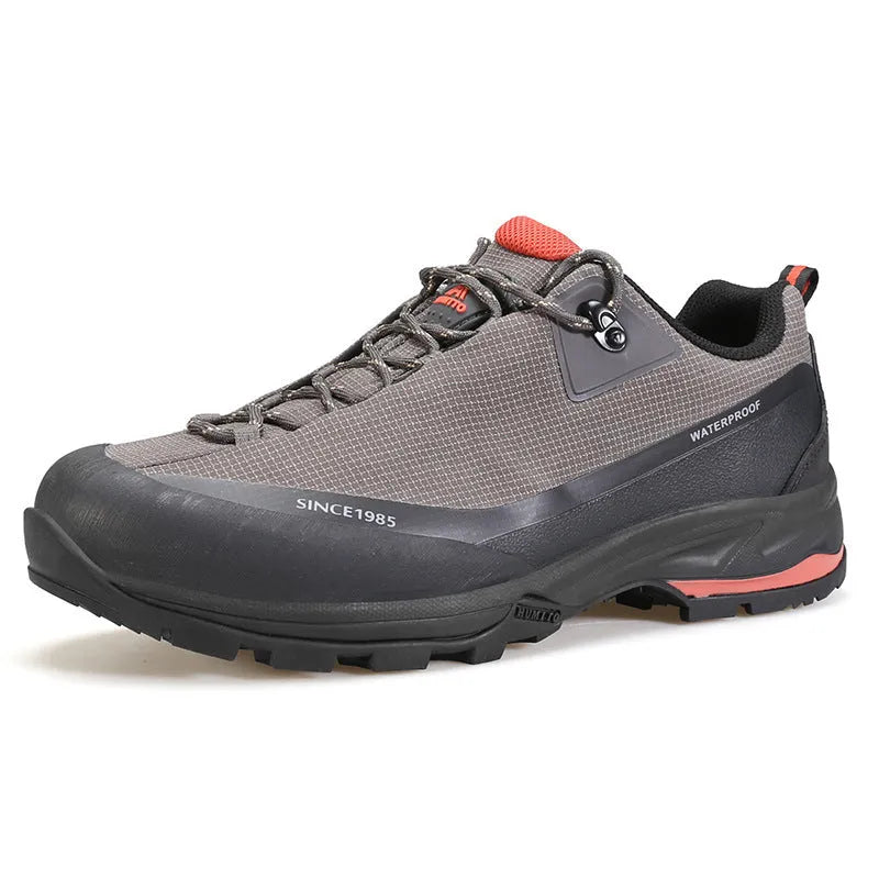 Men's low-top mountain climbing shoes with leather mesh uppers and non-slip rubber outsoles
