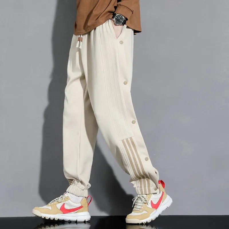 Men's cotton blend sweatpants with high waist and belt in solid autumn colours