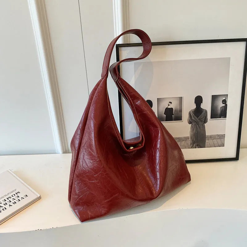 Soft PU leather casual shoulder bag with sandwich pocket in choice of five colours