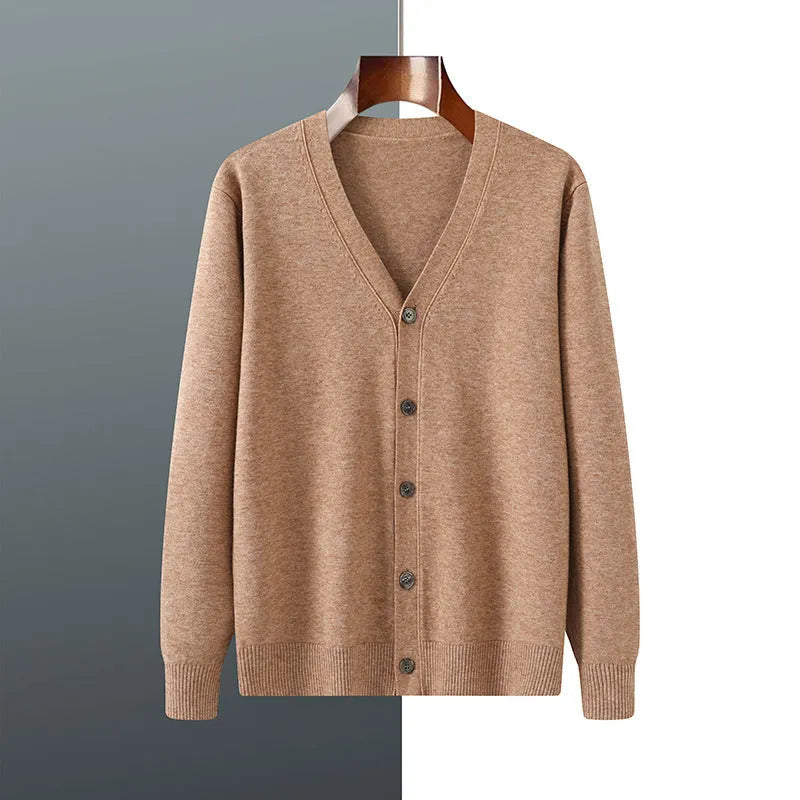 Men's Andy velvet cardigan coat in V-neck design with loose fit and long sleeves