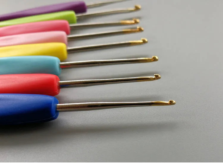 Complete 16-piece crochet hook set with soft and hard handles in PU storage bag