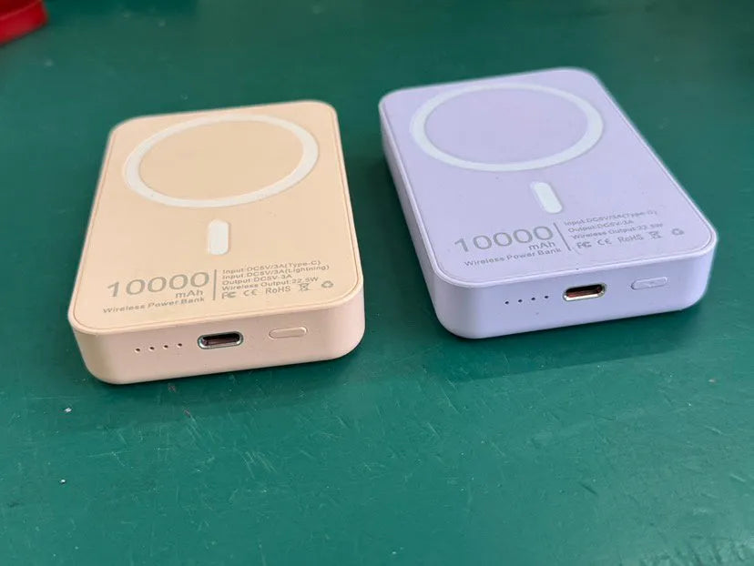 Magnetic wireless charging power bank in white PVC shell with 5000mAh capacity