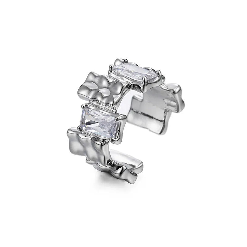 Open geometric zircon ring in silver colour with retro three-dimensional decoration